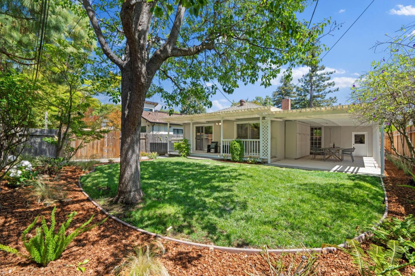 Detail Gallery Image 22 of 35 For 545 Fairmont Ave, Mountain View,  CA 94041 - 3 Beds | 2 Baths