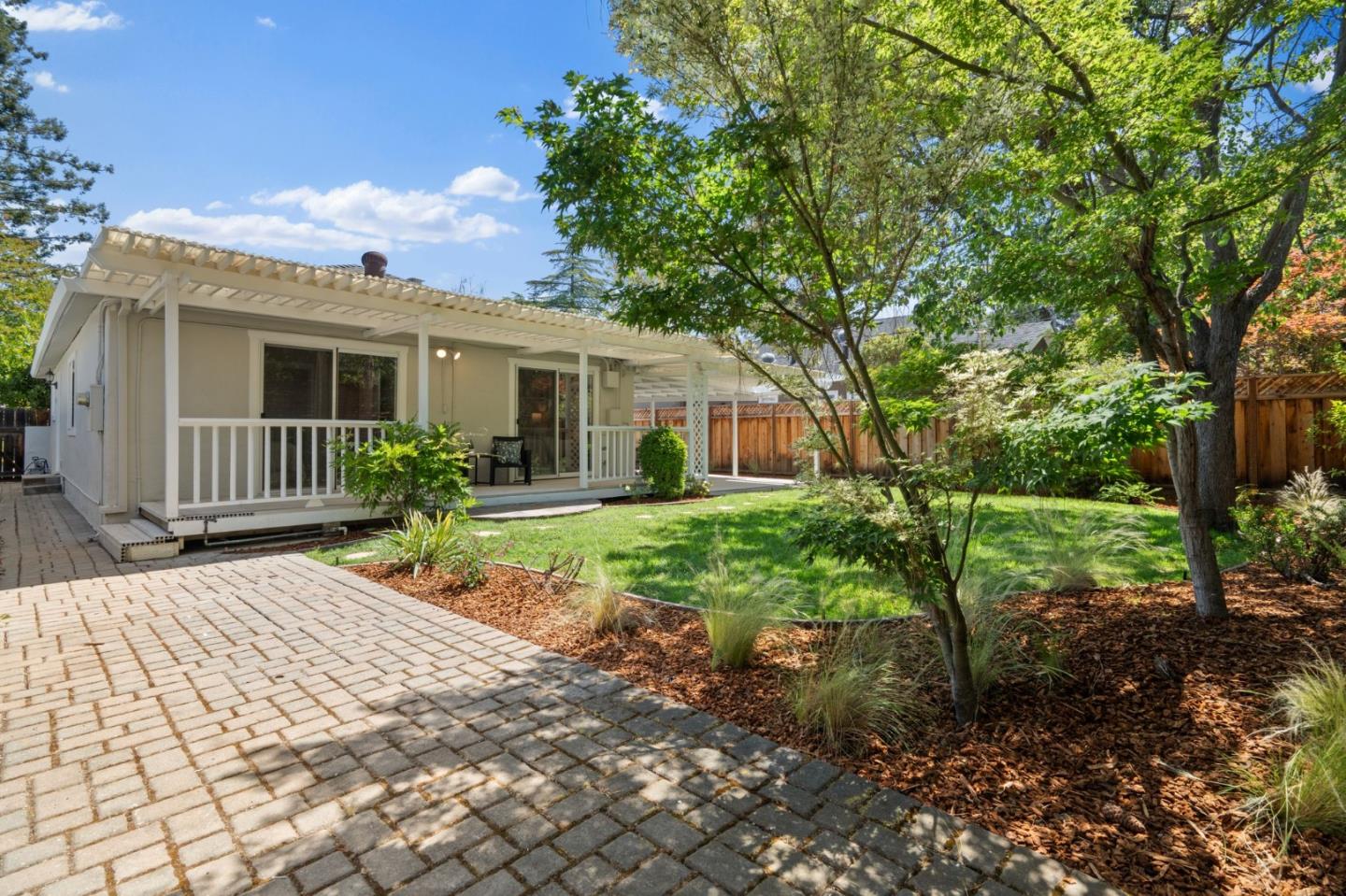 Detail Gallery Image 23 of 35 For 545 Fairmont Ave, Mountain View,  CA 94041 - 3 Beds | 2 Baths