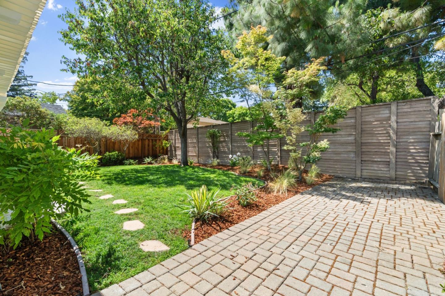 Detail Gallery Image 26 of 35 For 545 Fairmont Ave, Mountain View,  CA 94041 - 3 Beds | 2 Baths