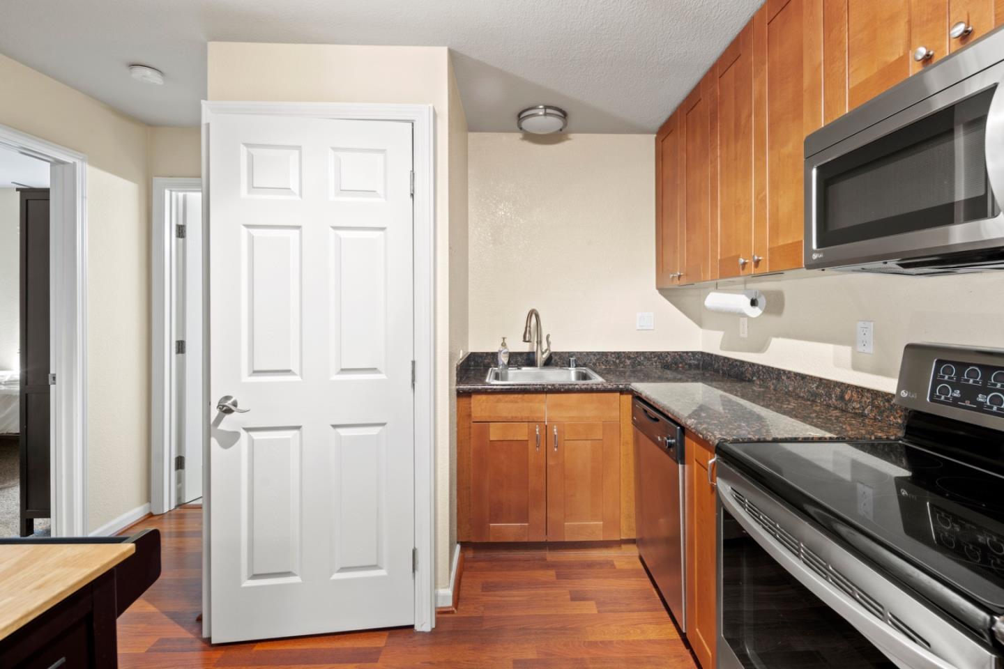 Detail Gallery Image 11 of 20 For 820 Casanova Ave #69,  Monterey,  CA 93940 - 2 Beds | 1 Baths