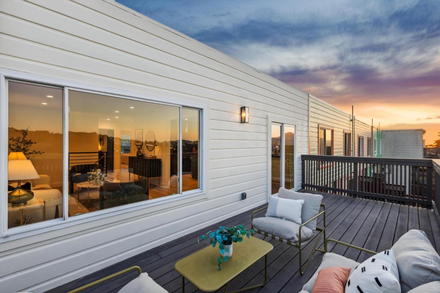 Detail Gallery Image 101 of 130 For 22 Chicago Way, San Francisco,  CA 94112 - 3 Beds | 2 Baths
