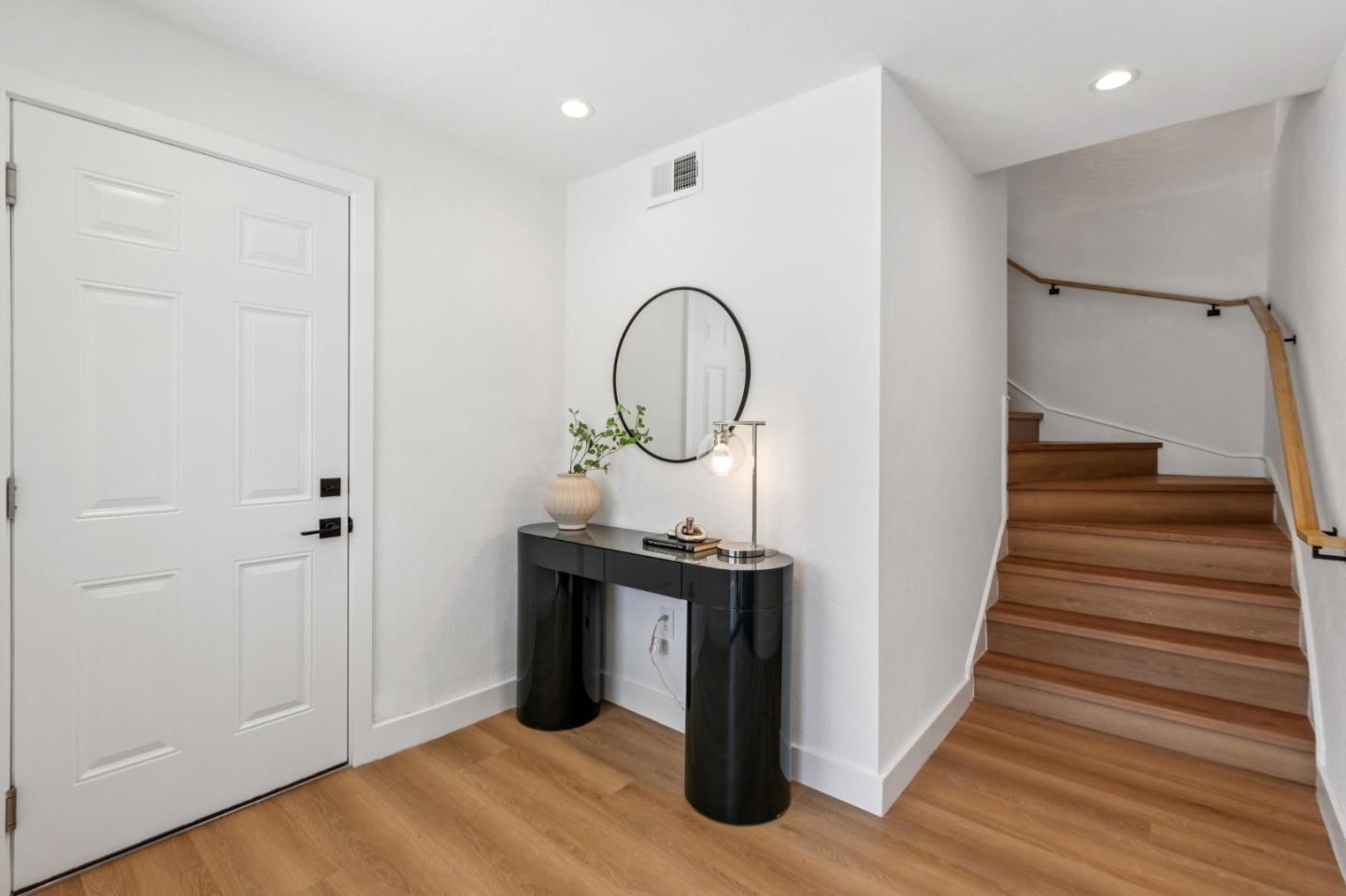 Detail Gallery Image 13 of 130 For 22 Chicago Way, San Francisco,  CA 94112 - 3 Beds | 2 Baths