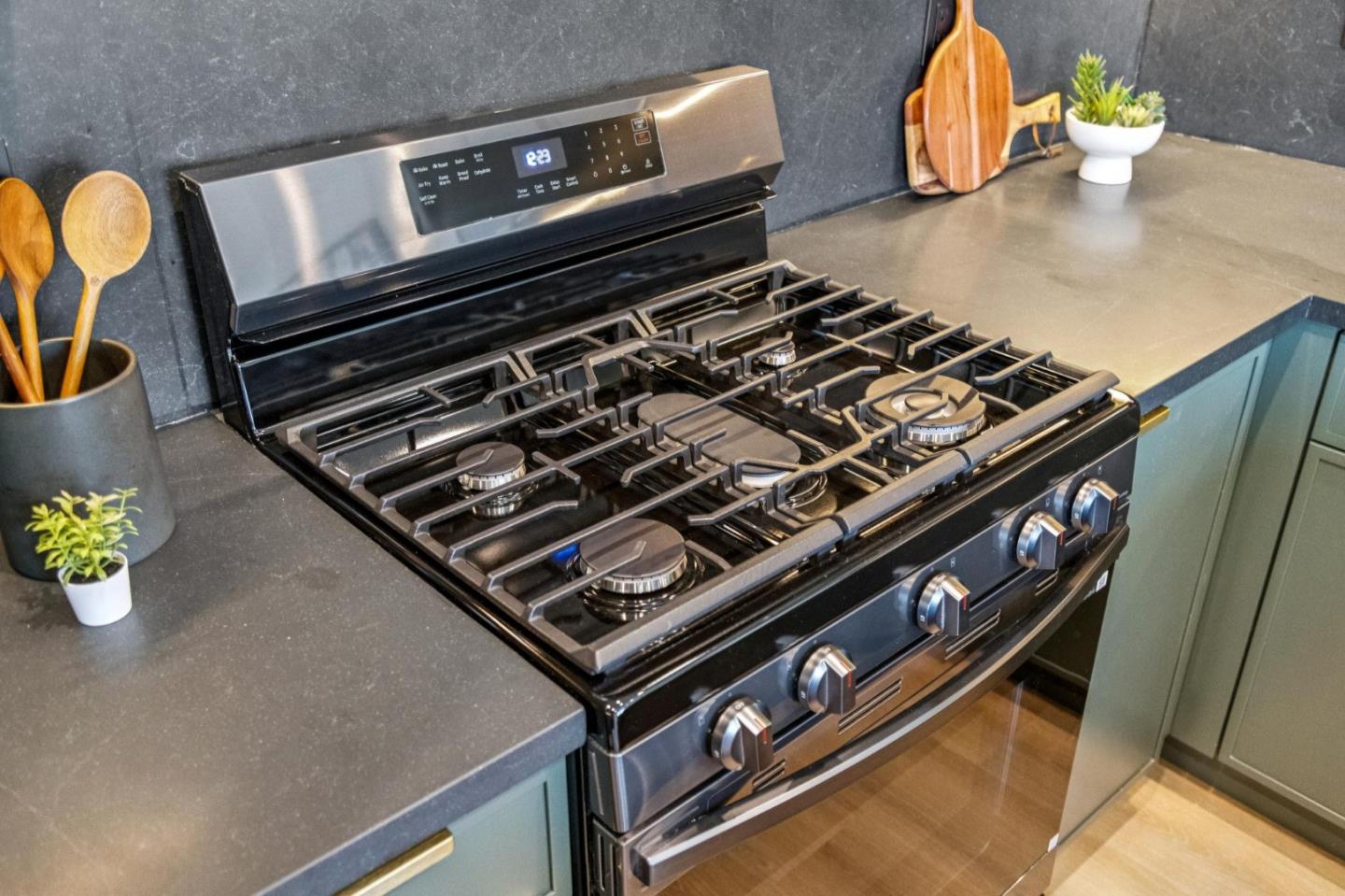 Detail Gallery Image 30 of 130 For 22 Chicago Way, San Francisco,  CA 94112 - 3 Beds | 2 Baths
