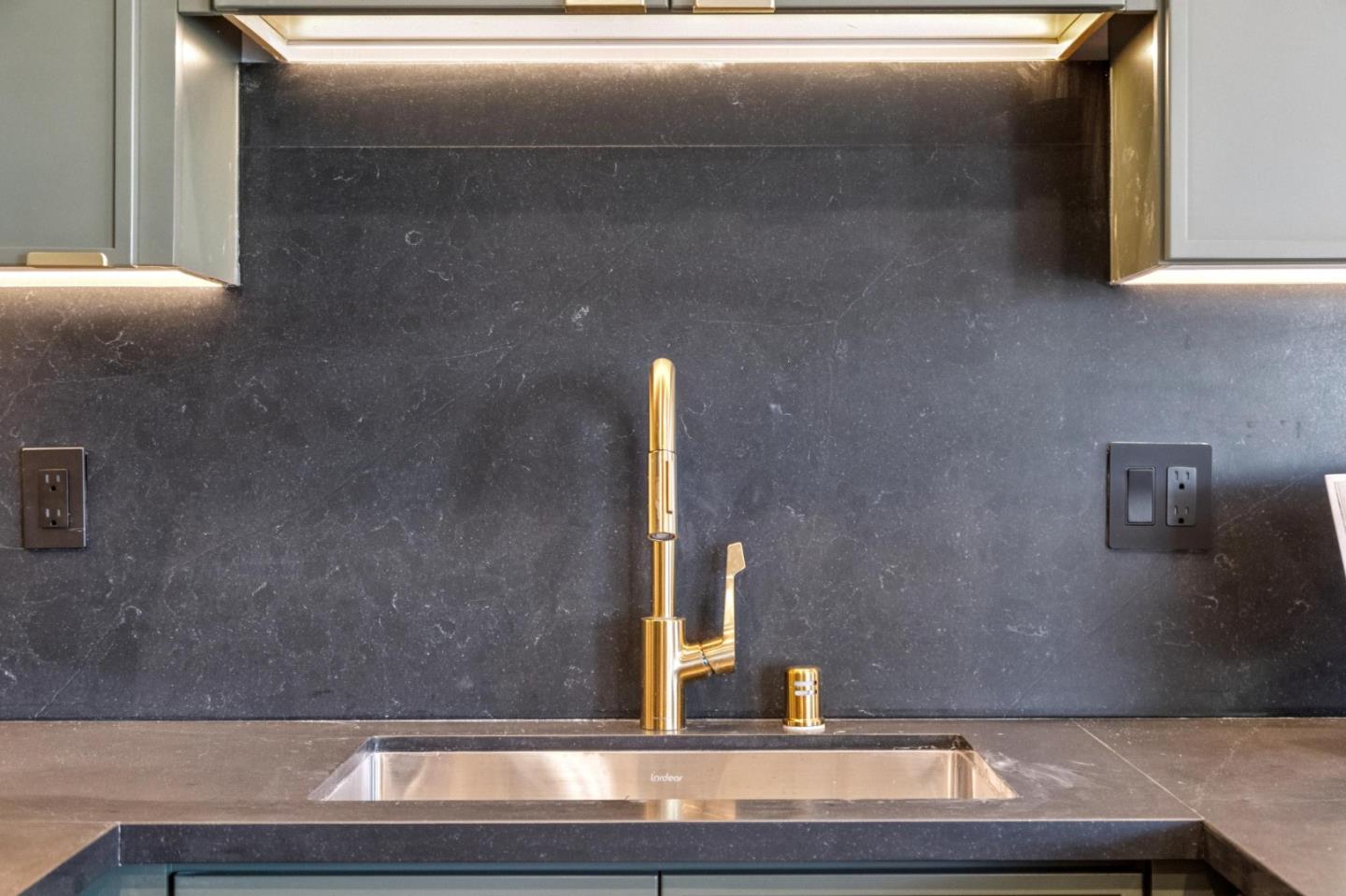 Detail Gallery Image 33 of 130 For 22 Chicago Way, San Francisco,  CA 94112 - 3 Beds | 2 Baths