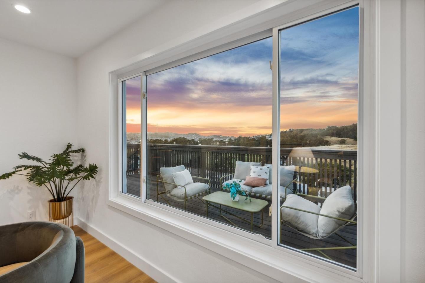 Detail Gallery Image 93 of 130 For 22 Chicago Way, San Francisco,  CA 94112 - 3 Beds | 2 Baths