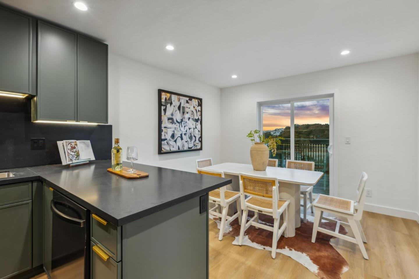 Detail Gallery Image 94 of 130 For 22 Chicago Way, San Francisco,  CA 94112 - 3 Beds | 2 Baths