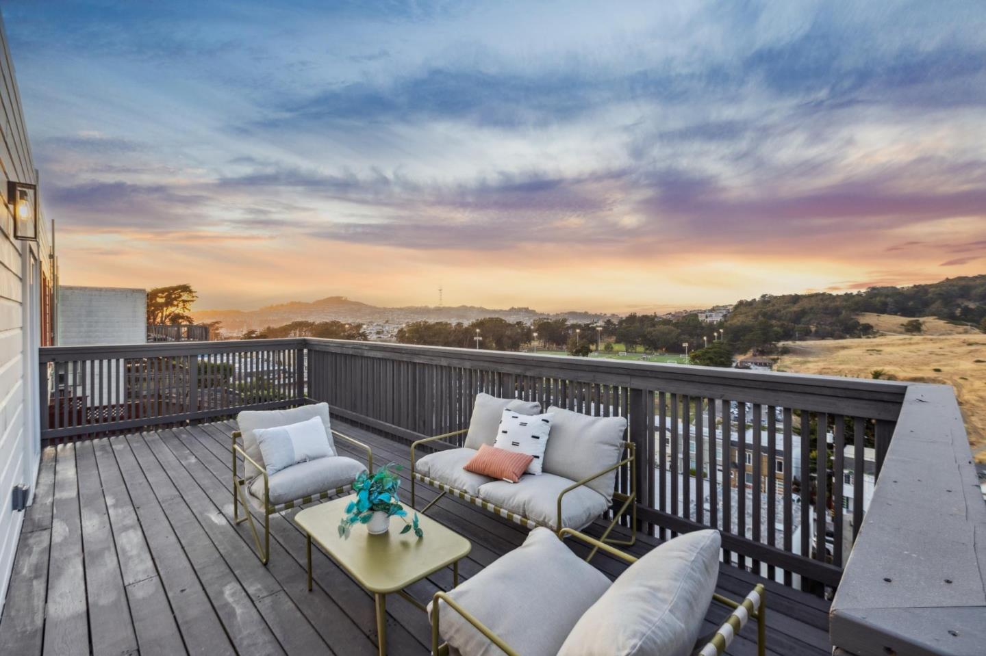 Detail Gallery Image 99 of 130 For 22 Chicago Way, San Francisco,  CA 94112 - 3 Beds | 2 Baths