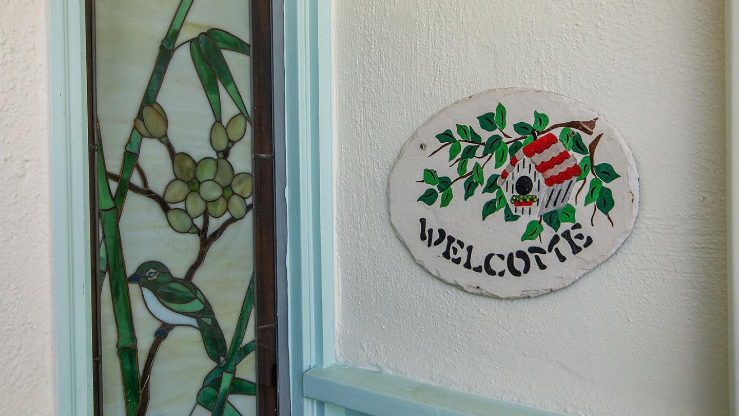 Detail Gallery Image 3 of 15 For 372 Elm St, San Carlos,  CA 94070 - 3 Beds | 2/1 Baths