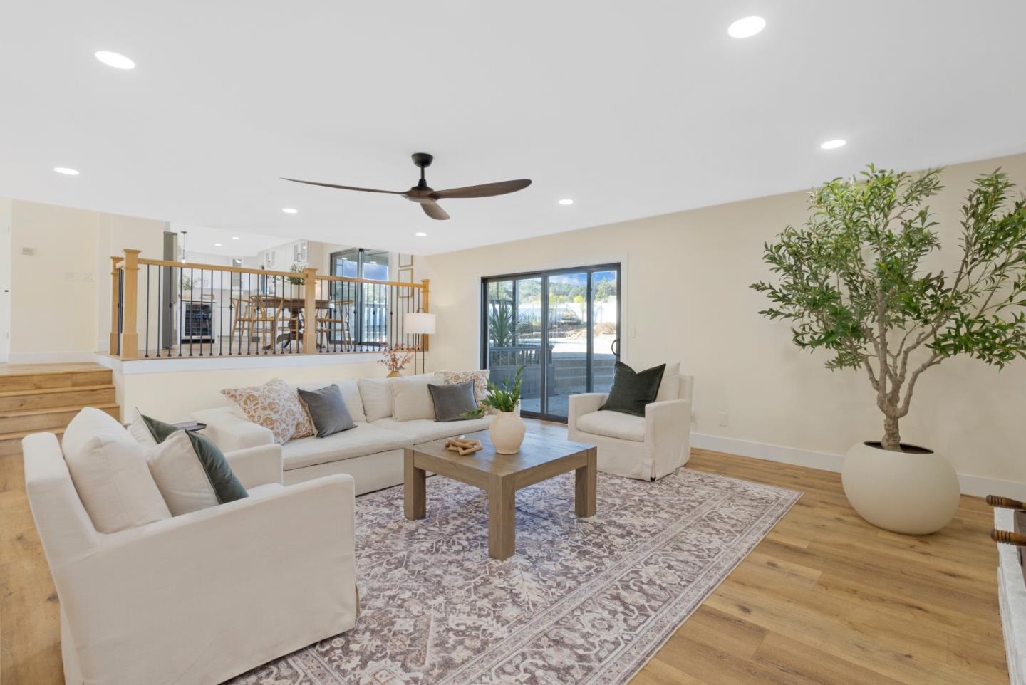 Detail Gallery Image 13 of 33 For 8202 Honeybee Ct, Gilroy,  CA 95020 - 4 Beds | 3/1 Baths