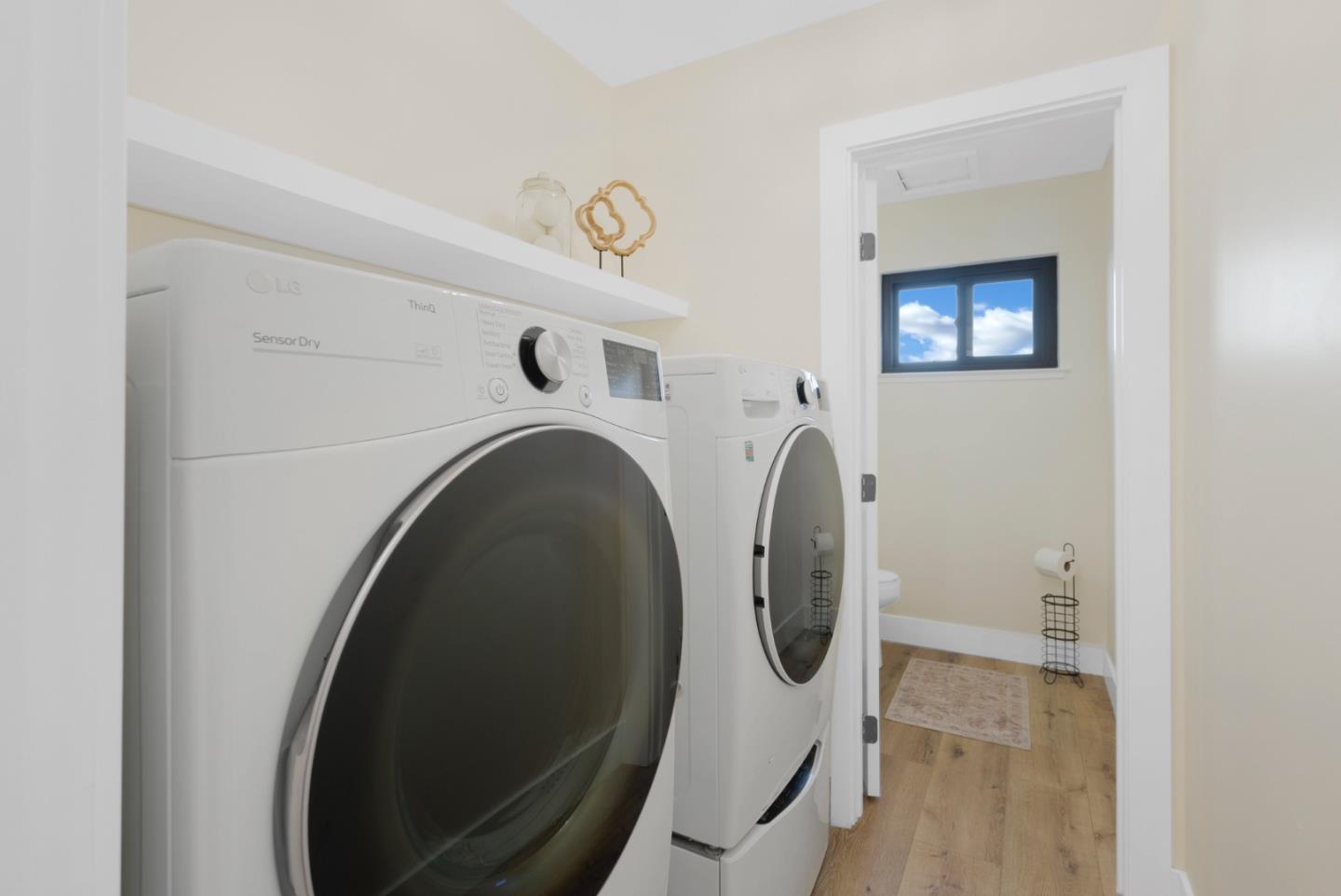 Detail Gallery Image 14 of 33 For 8202 Honeybee Ct, Gilroy,  CA 95020 - 4 Beds | 3/1 Baths