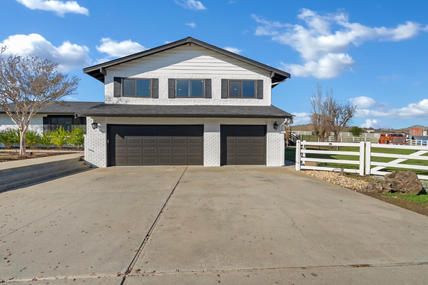 Detail Gallery Image 2 of 33 For 8202 Honeybee Ct, Gilroy,  CA 95020 - 4 Beds | 3/1 Baths