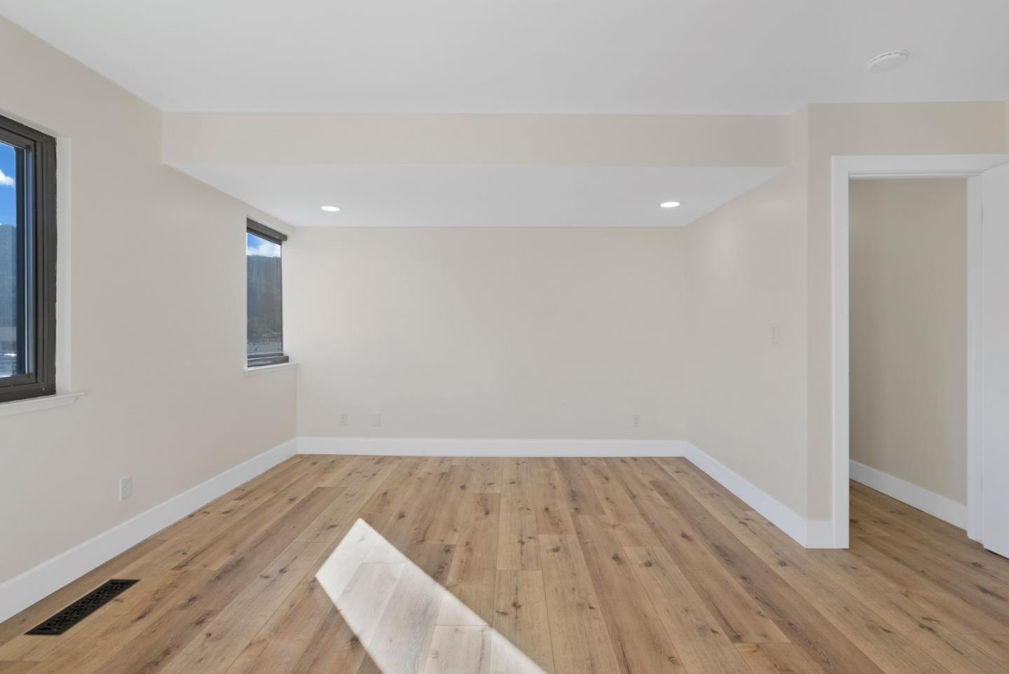 Detail Gallery Image 24 of 33 For 8202 Honeybee Ct, Gilroy,  CA 95020 - 4 Beds | 3/1 Baths
