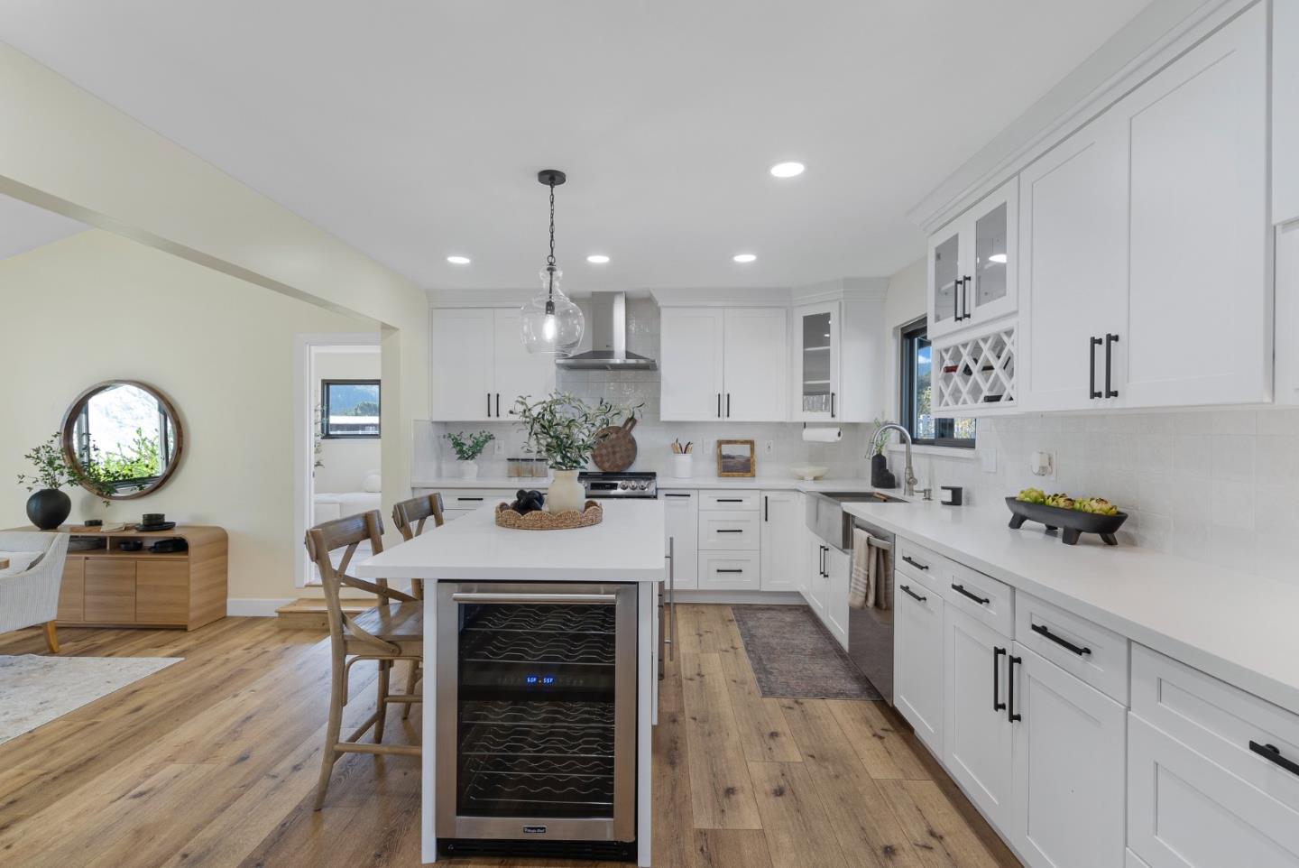 Detail Gallery Image 7 of 33 For 8202 Honeybee Ct, Gilroy,  CA 95020 - 4 Beds | 3/1 Baths