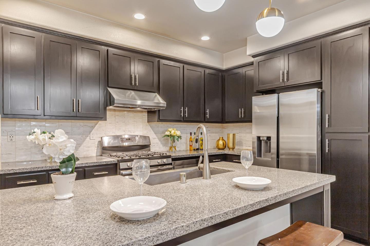 Detail Gallery Image 7 of 47 For 168 Currlin Cir, Milpitas,  CA 95035 - 3 Beds | 2 Baths