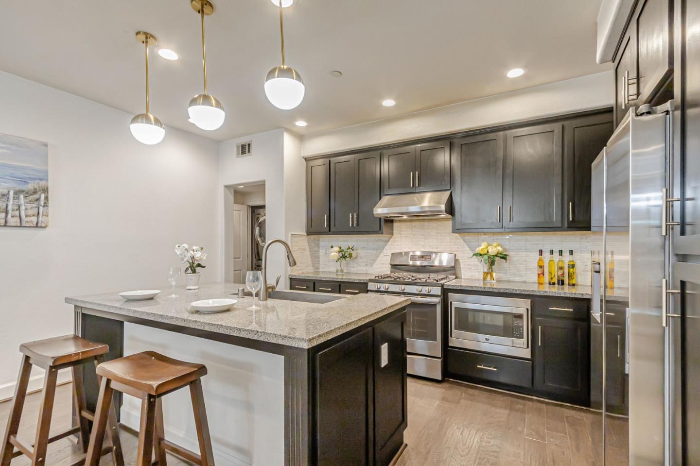 Detail Gallery Image 8 of 47 For 168 Currlin Cir, Milpitas,  CA 95035 - 3 Beds | 2 Baths