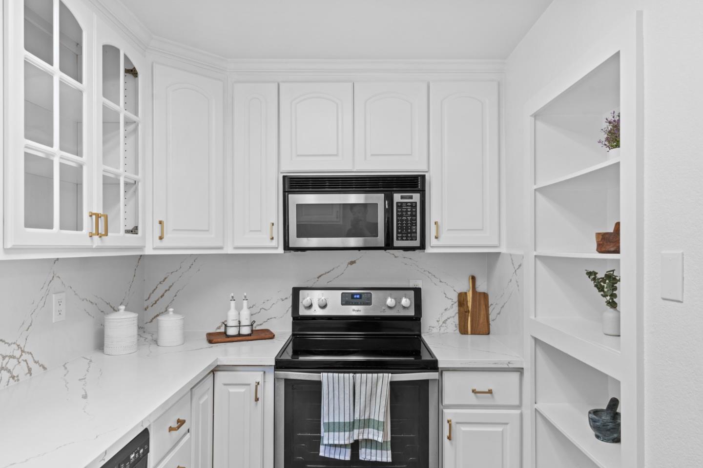 Detail Gallery Image 16 of 47 For 2124 Canoas Garden Ave #2,  San Jose,  CA 95125 - 2 Beds | 1/1 Baths
