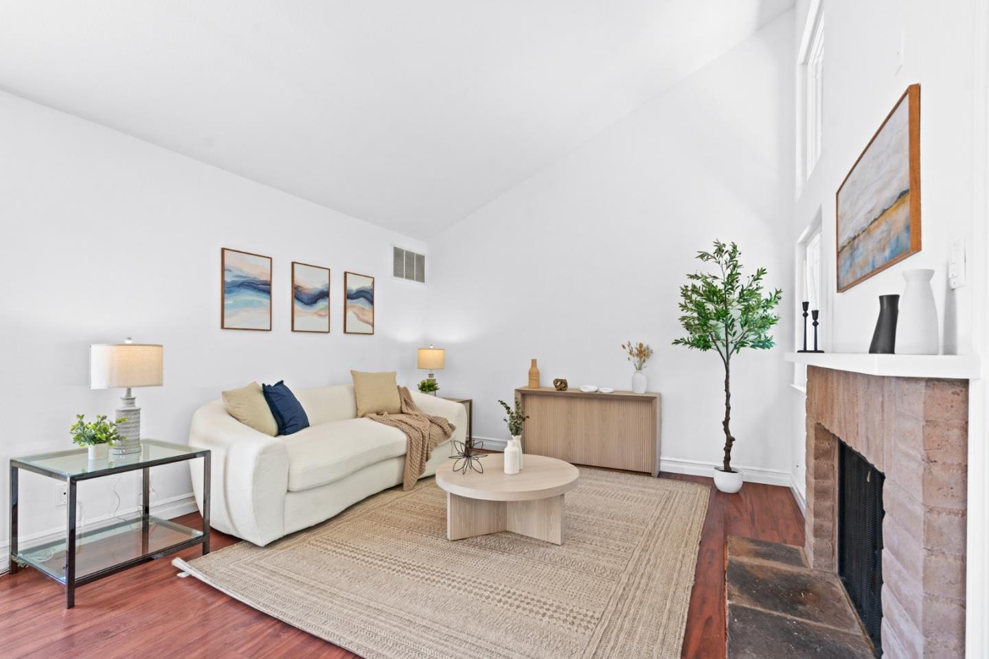Detail Gallery Image 3 of 47 For 2124 Canoas Garden Ave #2,  San Jose,  CA 95125 - 2 Beds | 1/1 Baths