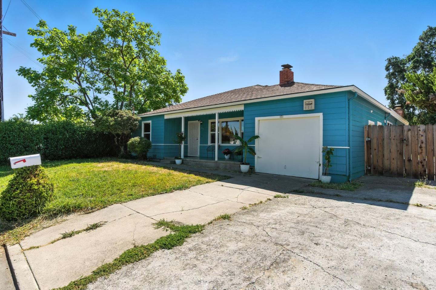 Detail Gallery Image 33 of 49 For 3612 Los Flores Ave, Concord,  CA 94519 - 3 Beds | 1 Baths