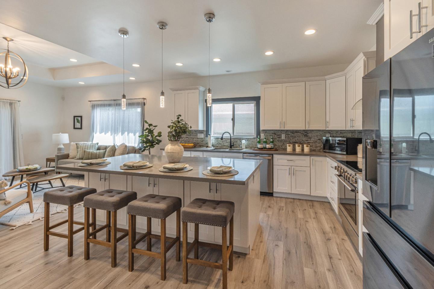 Detail Gallery Image 11 of 39 For 2507 Forest Ave, San Jose,  CA 95117 - 4 Beds | 3 Baths