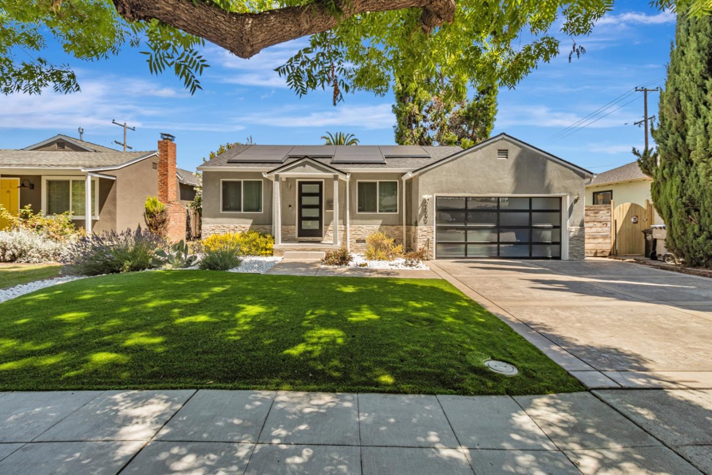 Detail Gallery Image 2 of 39 For 2507 Forest Ave, San Jose,  CA 95117 - 4 Beds | 3 Baths