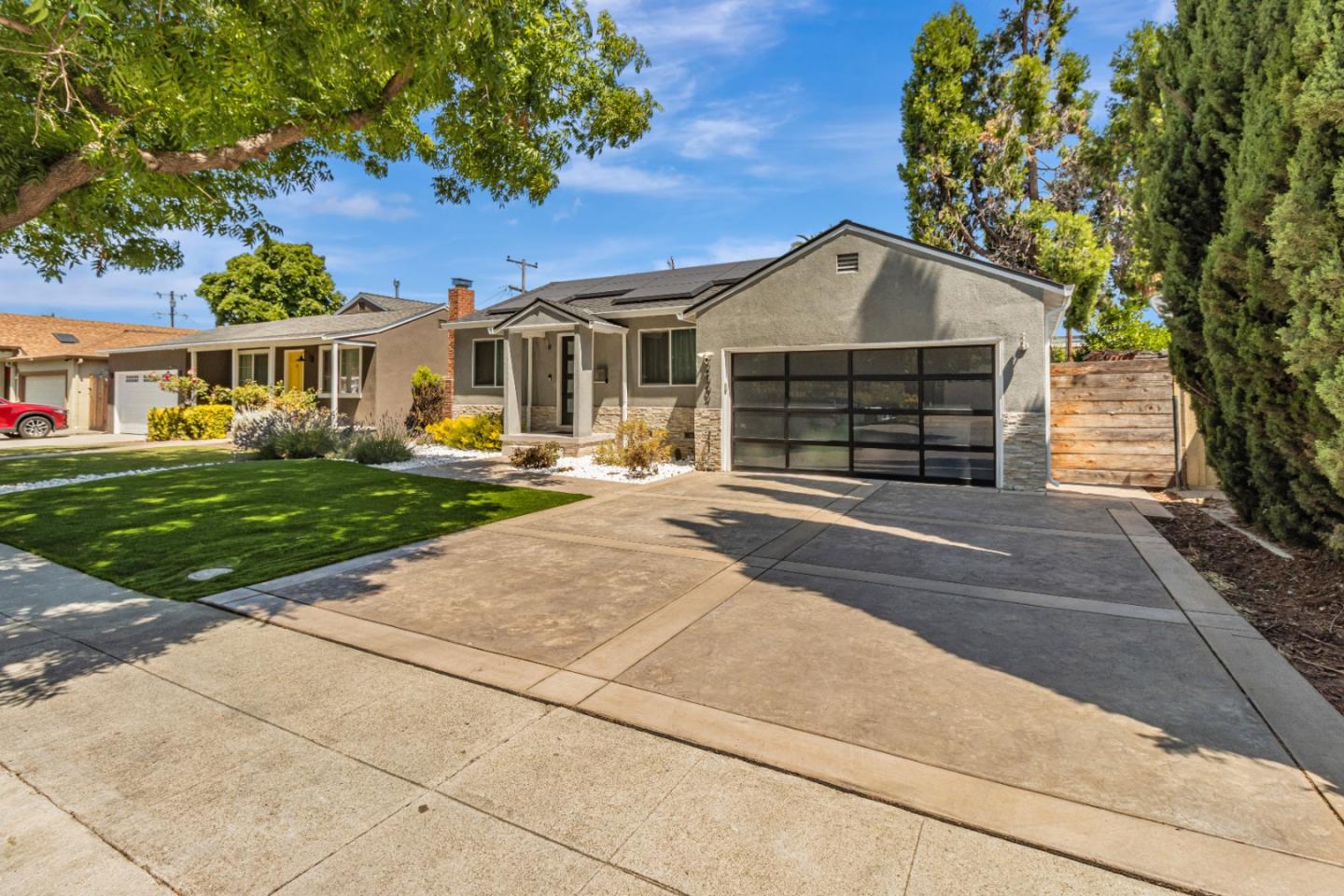 Detail Gallery Image 3 of 39 For 2507 Forest Ave, San Jose,  CA 95117 - 4 Beds | 3 Baths