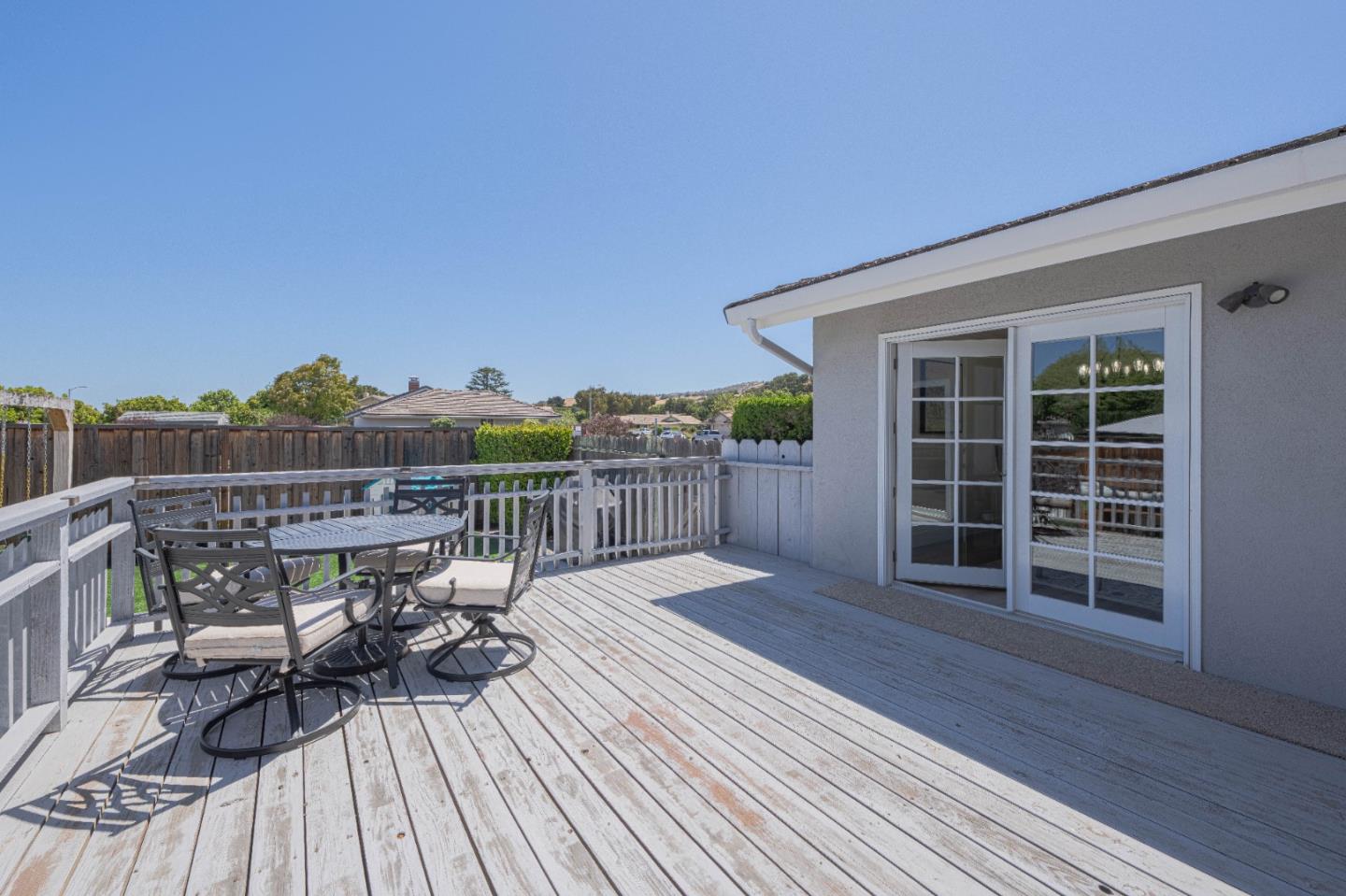 Detail Gallery Image 10 of 48 For 22800 Bravo Pl, Salinas,  CA 93908 - 3 Beds | 2 Baths