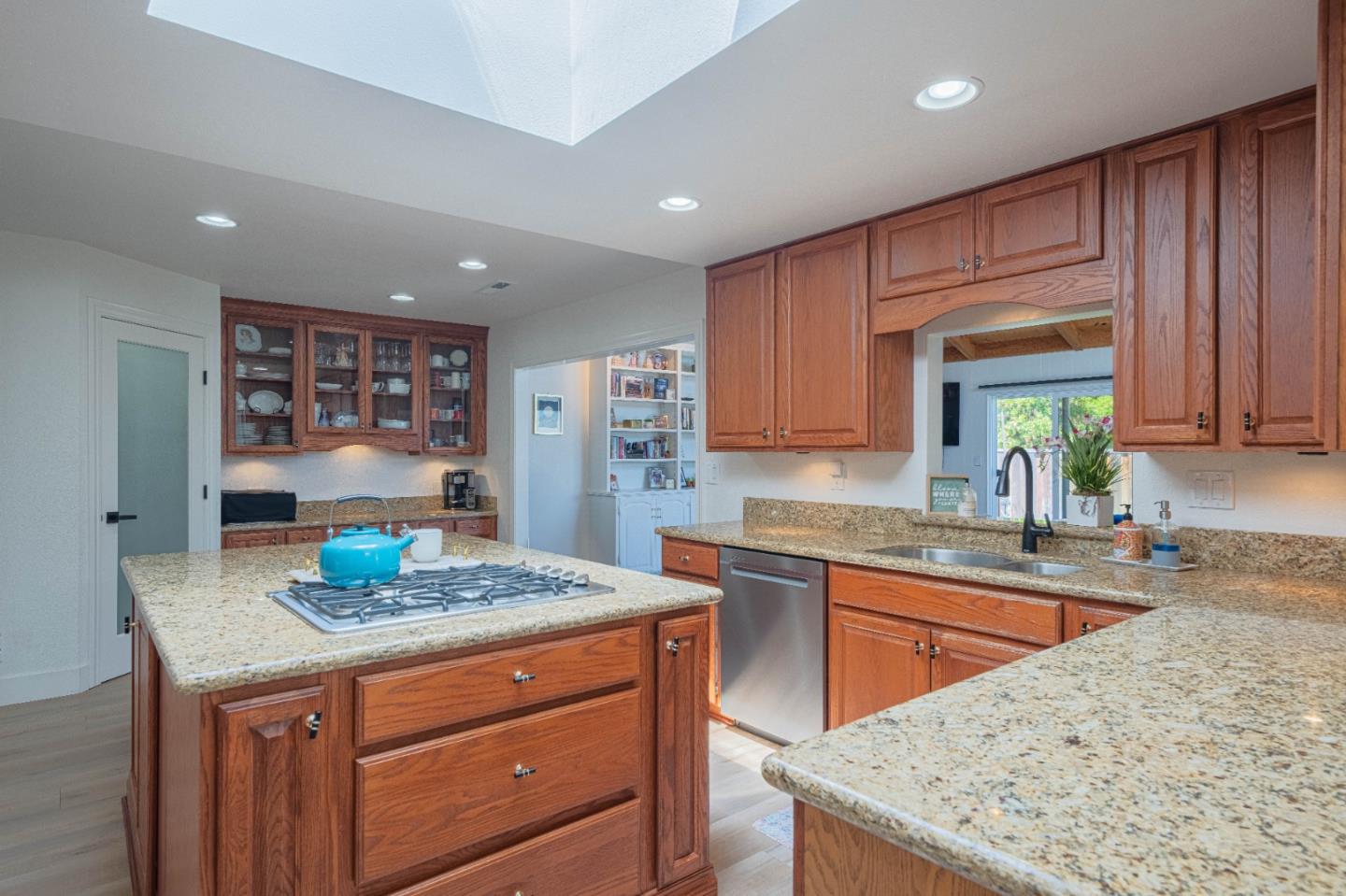 Detail Gallery Image 13 of 48 For 22800 Bravo Pl, Salinas,  CA 93908 - 3 Beds | 2 Baths