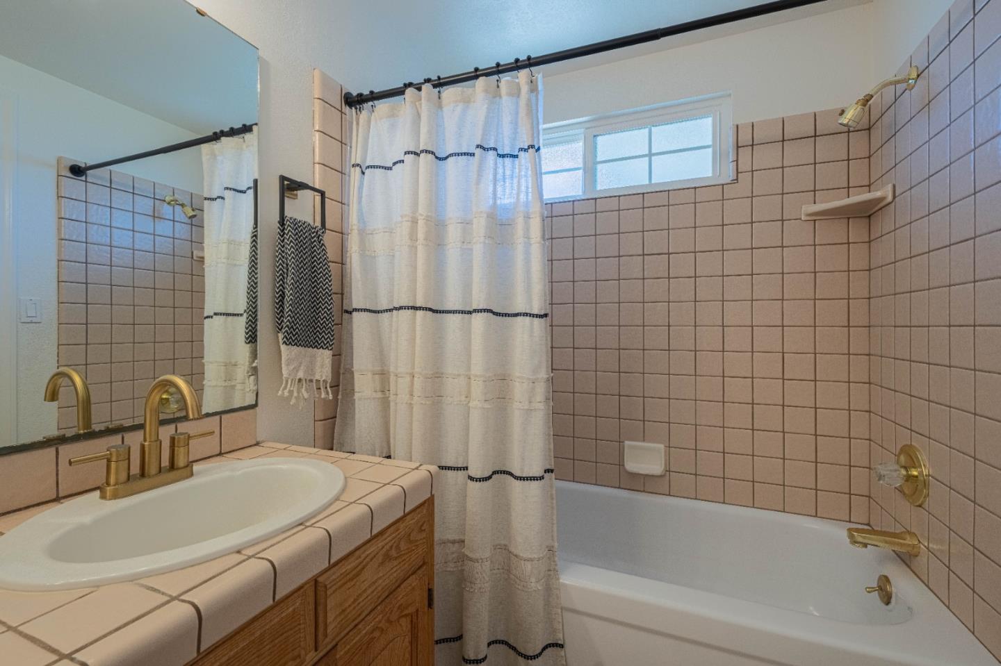 Detail Gallery Image 35 of 48 For 22800 Bravo Pl, Salinas,  CA 93908 - 3 Beds | 2 Baths