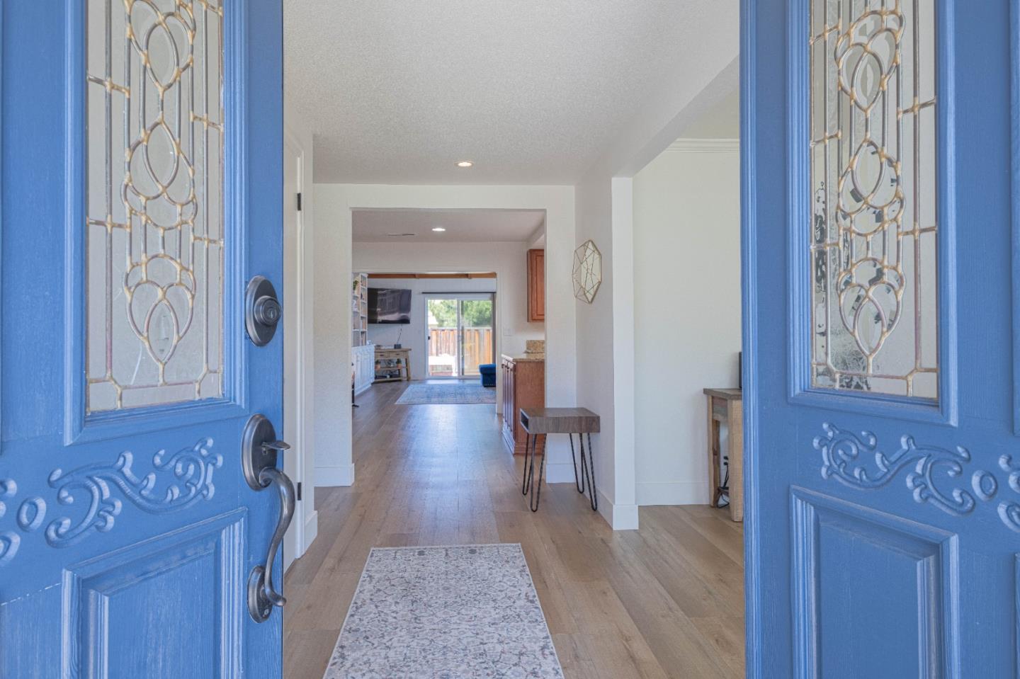 Detail Gallery Image 4 of 48 For 22800 Bravo Pl, Salinas,  CA 93908 - 3 Beds | 2 Baths