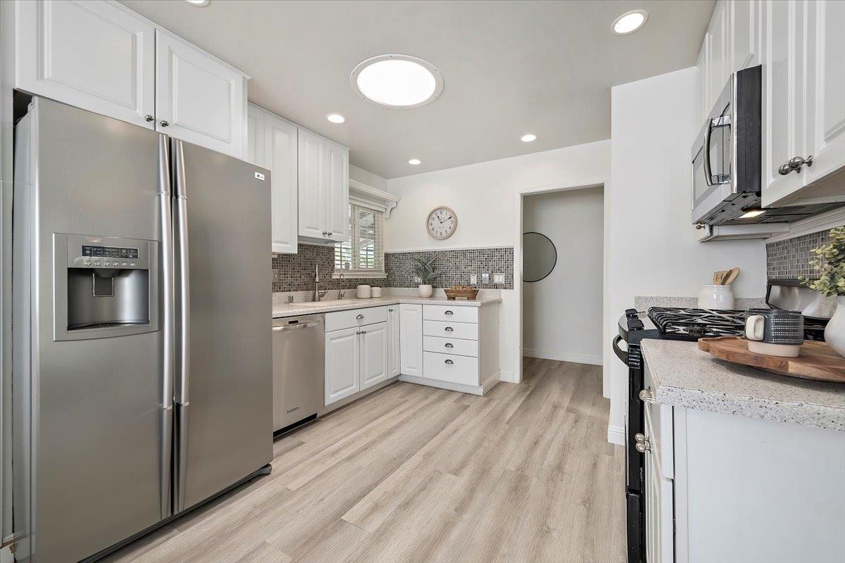 Detail Gallery Image 8 of 29 For 1449 Gerlach Dr, San Jose,  CA 95118 - 3 Beds | 2/1 Baths