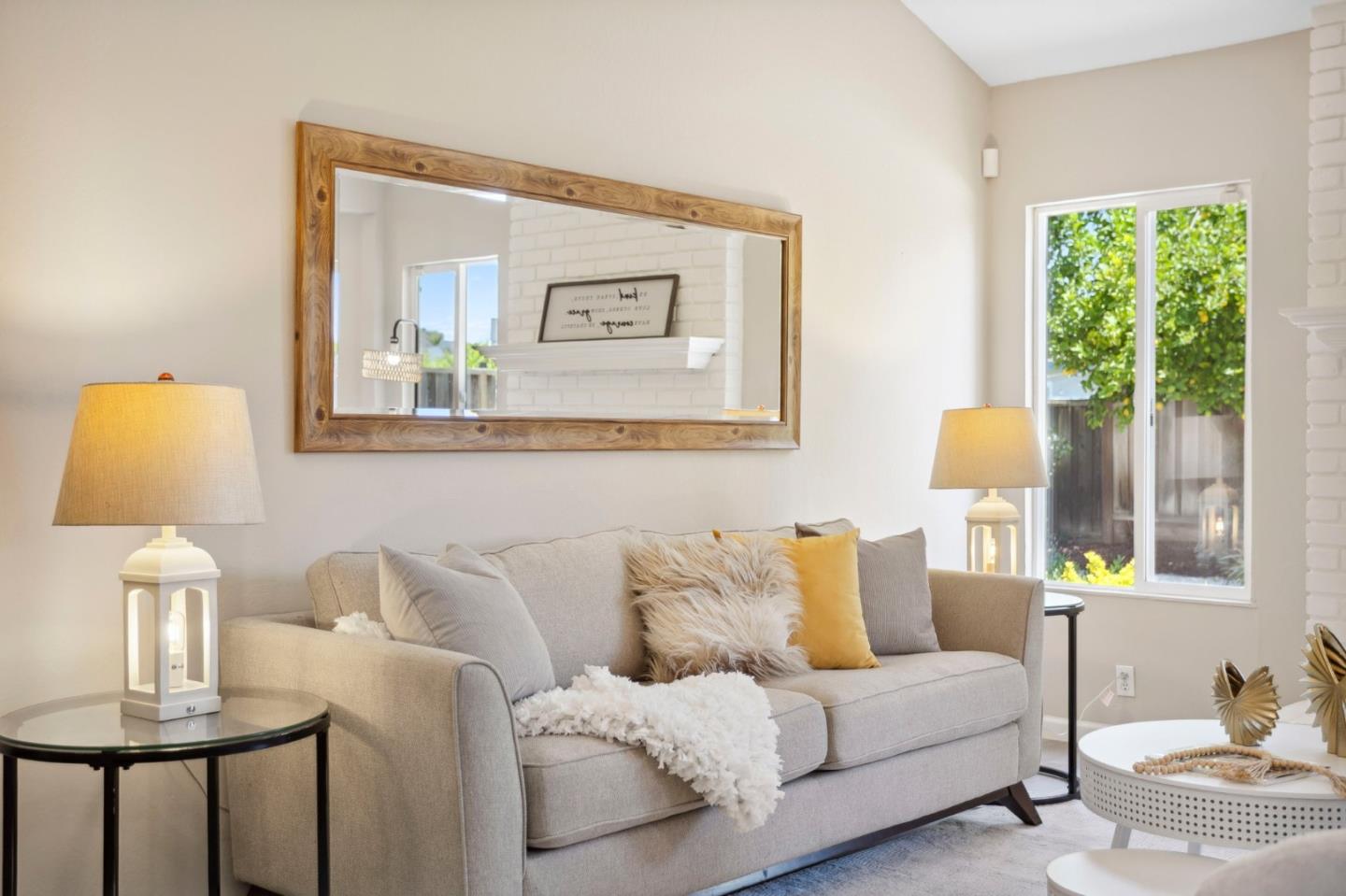 Detail Gallery Image 11 of 46 For 5268 Pebbletree Way, San Jose,  CA 95111 - 3 Beds | 2 Baths