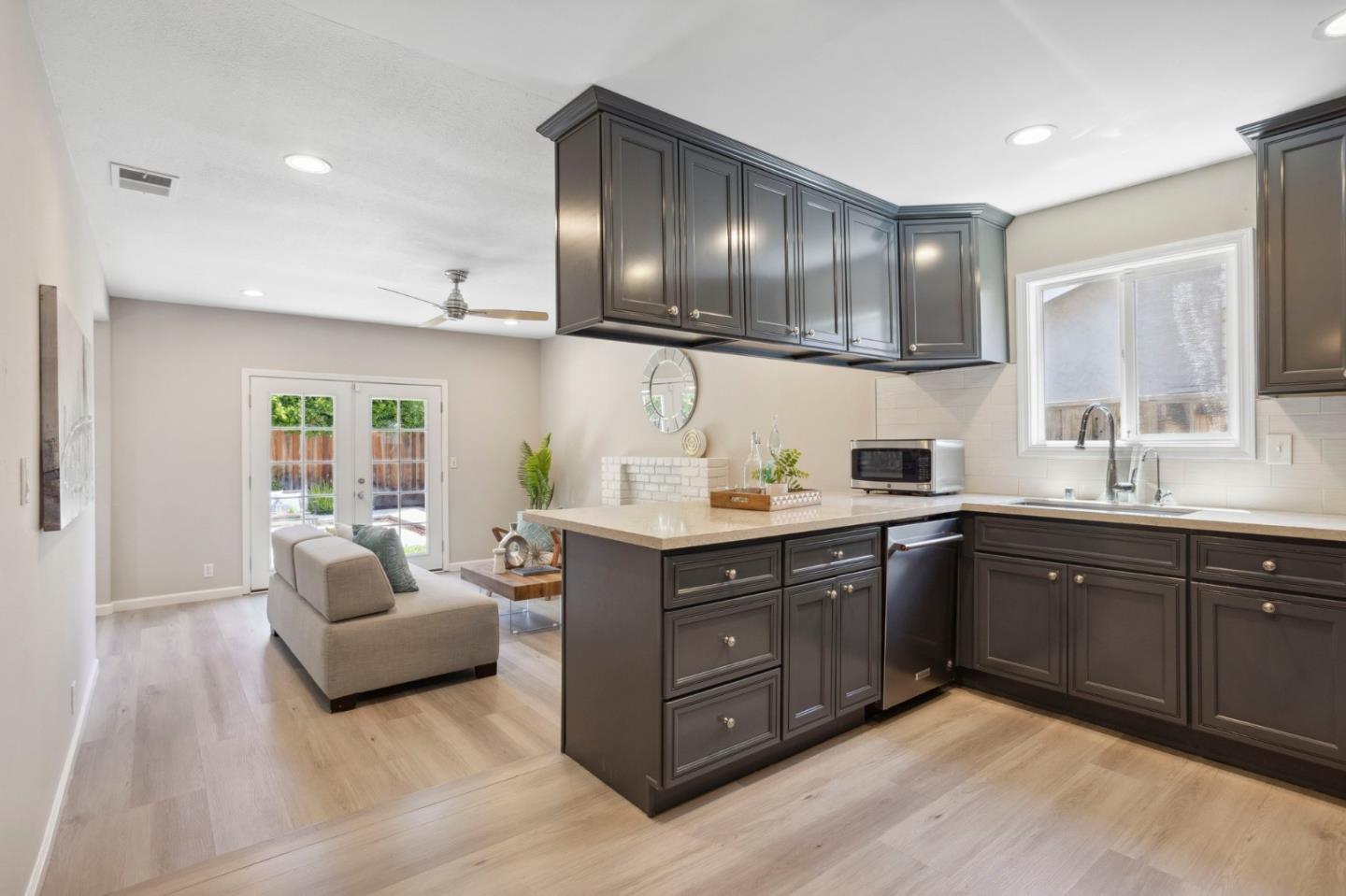 Detail Gallery Image 13 of 46 For 5268 Pebbletree Way, San Jose,  CA 95111 - 3 Beds | 2 Baths