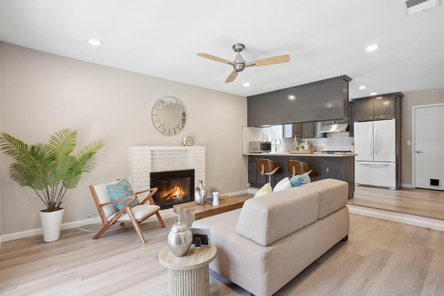 Detail Gallery Image 16 of 46 For 5268 Pebbletree Way, San Jose,  CA 95111 - 3 Beds | 2 Baths