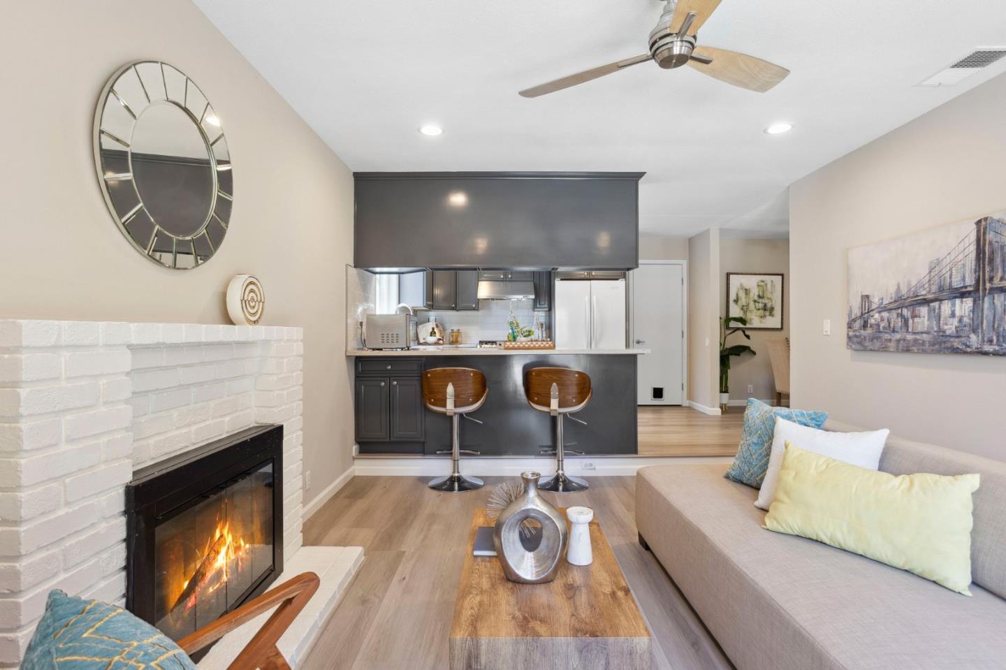Detail Gallery Image 17 of 46 For 5268 Pebbletree Way, San Jose,  CA 95111 - 3 Beds | 2 Baths