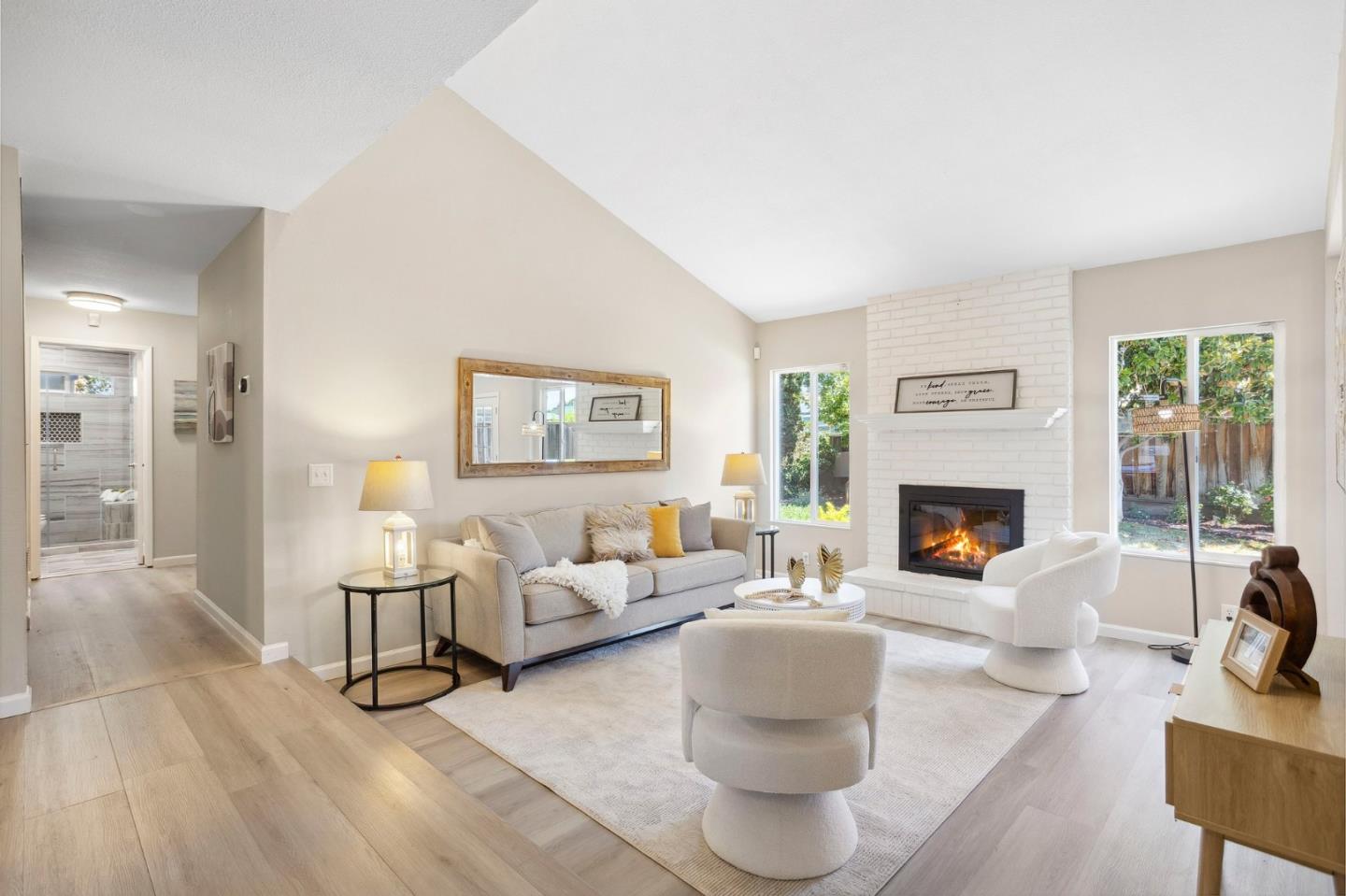 Detail Gallery Image 5 of 46 For 5268 Pebbletree Way, San Jose,  CA 95111 - 3 Beds | 2 Baths