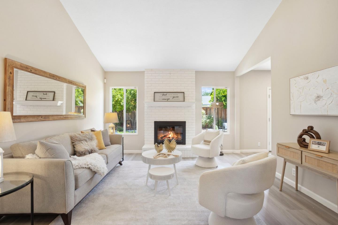 Detail Gallery Image 6 of 46 For 5268 Pebbletree Way, San Jose,  CA 95111 - 3 Beds | 2 Baths