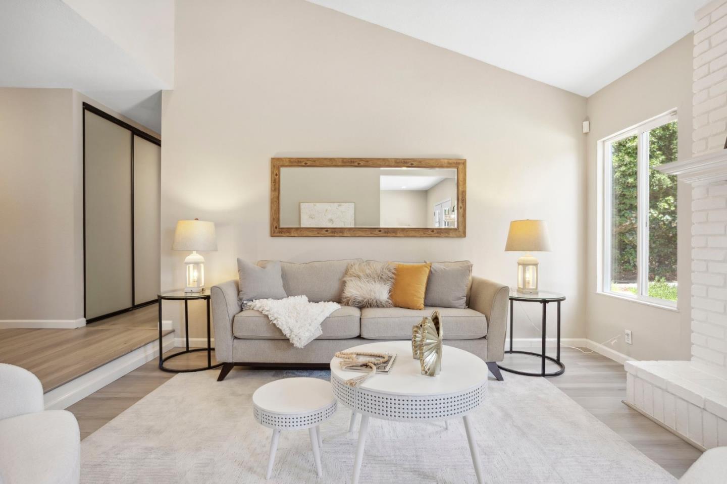Detail Gallery Image 7 of 46 For 5268 Pebbletree Way, San Jose,  CA 95111 - 3 Beds | 2 Baths