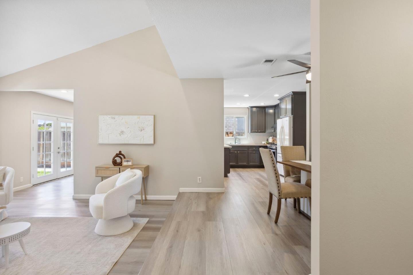 Detail Gallery Image 9 of 46 For 5268 Pebbletree Way, San Jose,  CA 95111 - 3 Beds | 2 Baths