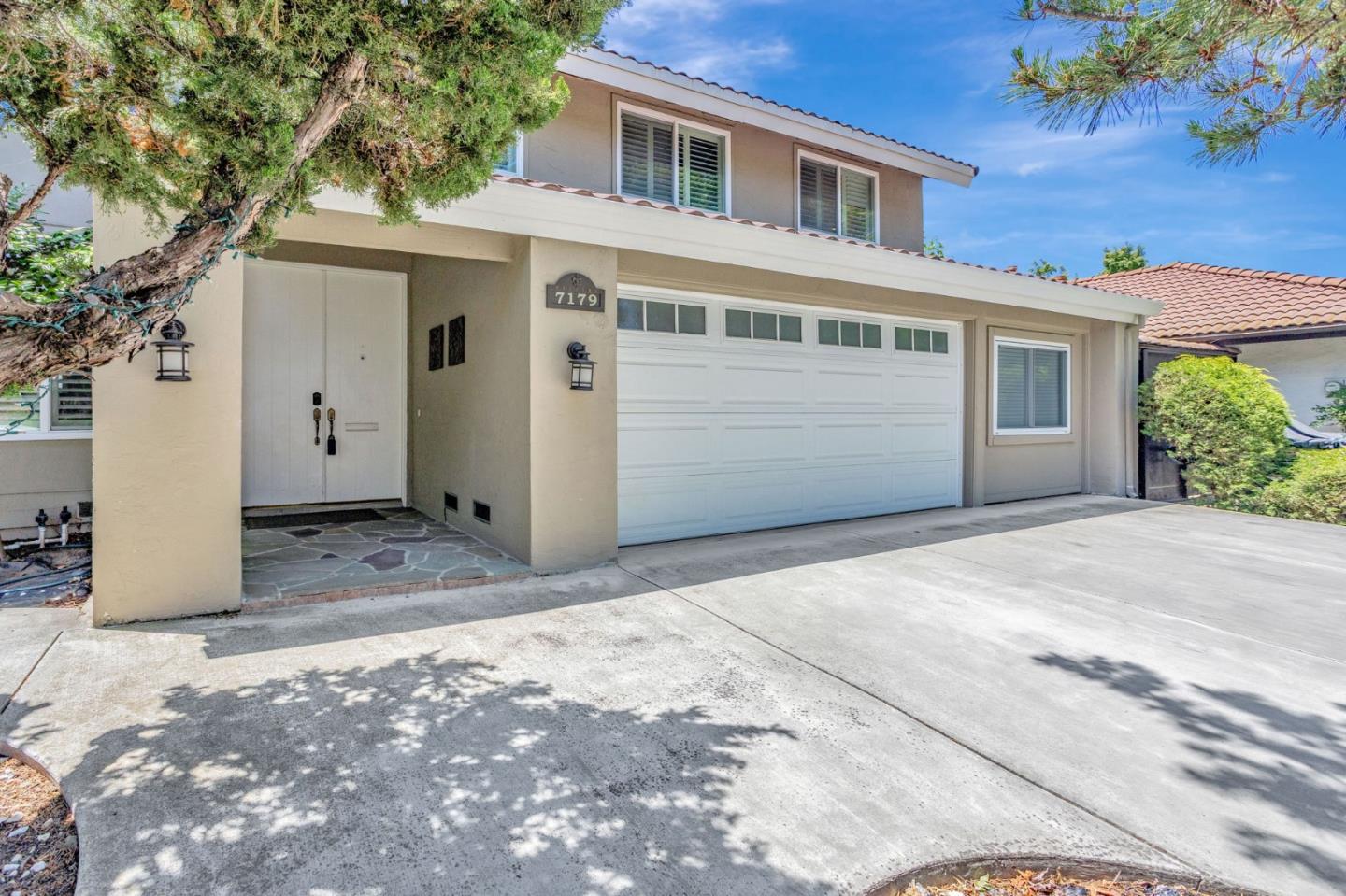 Detail Gallery Image 2 of 34 For 7179 via Maria, San Jose,  CA 95139 - 4 Beds | 3 Baths