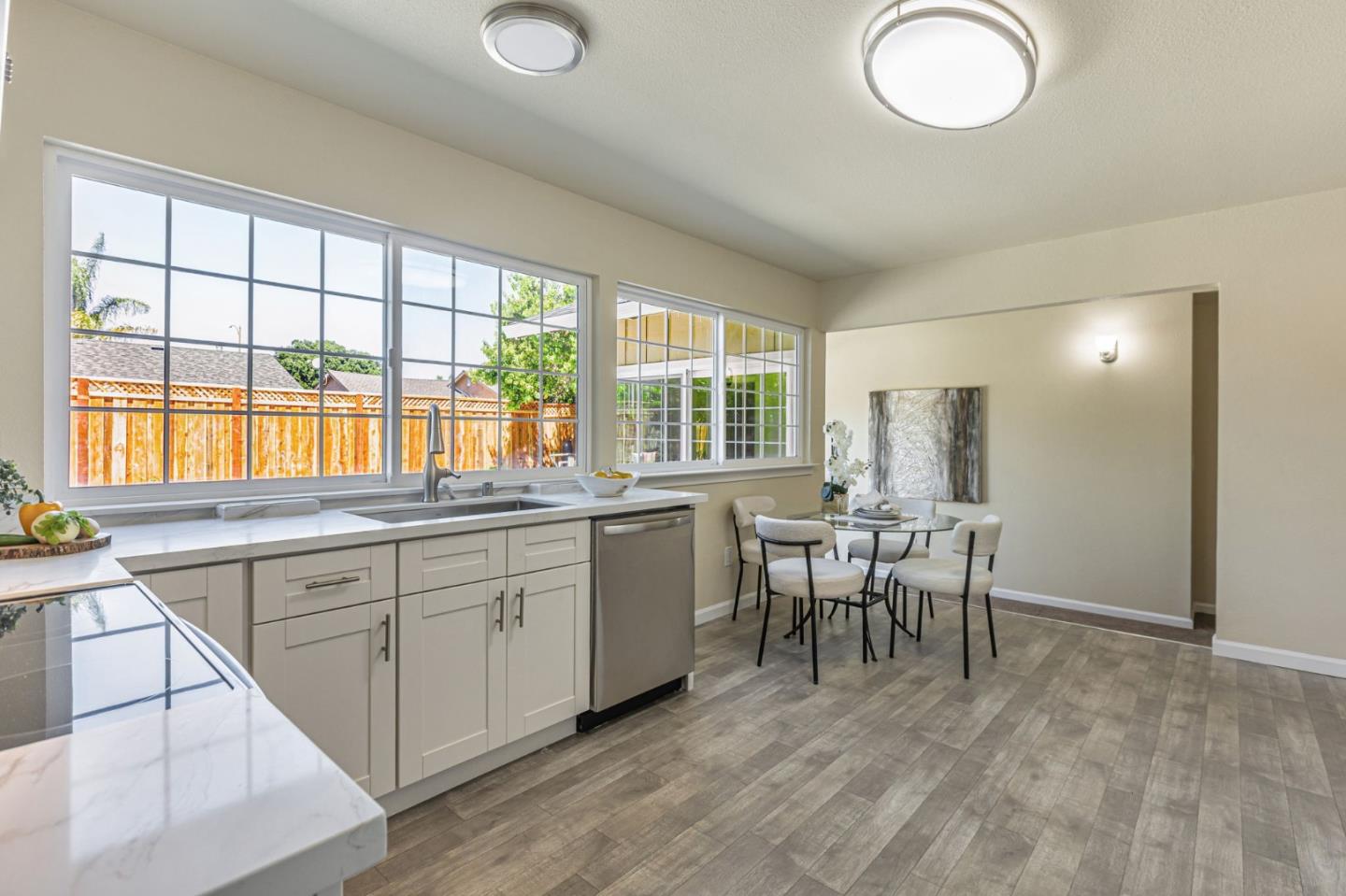 Detail Gallery Image 13 of 39 For 302 Henderson Dr, San Jose,  CA 95123 - 6 Beds | 2 Baths