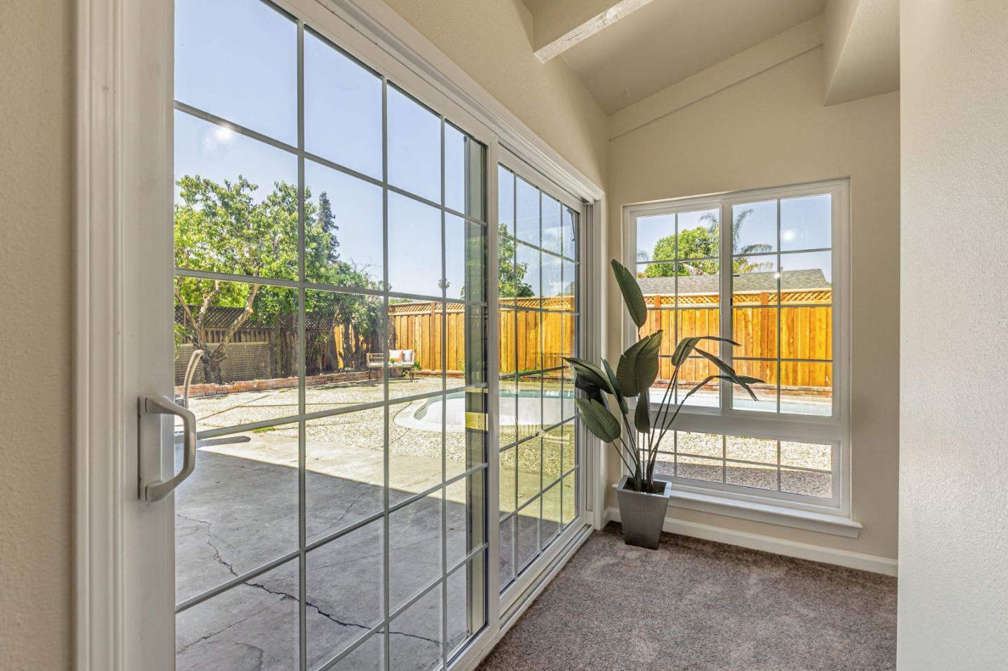 Detail Gallery Image 18 of 39 For 302 Henderson Dr, San Jose,  CA 95123 - 6 Beds | 2 Baths