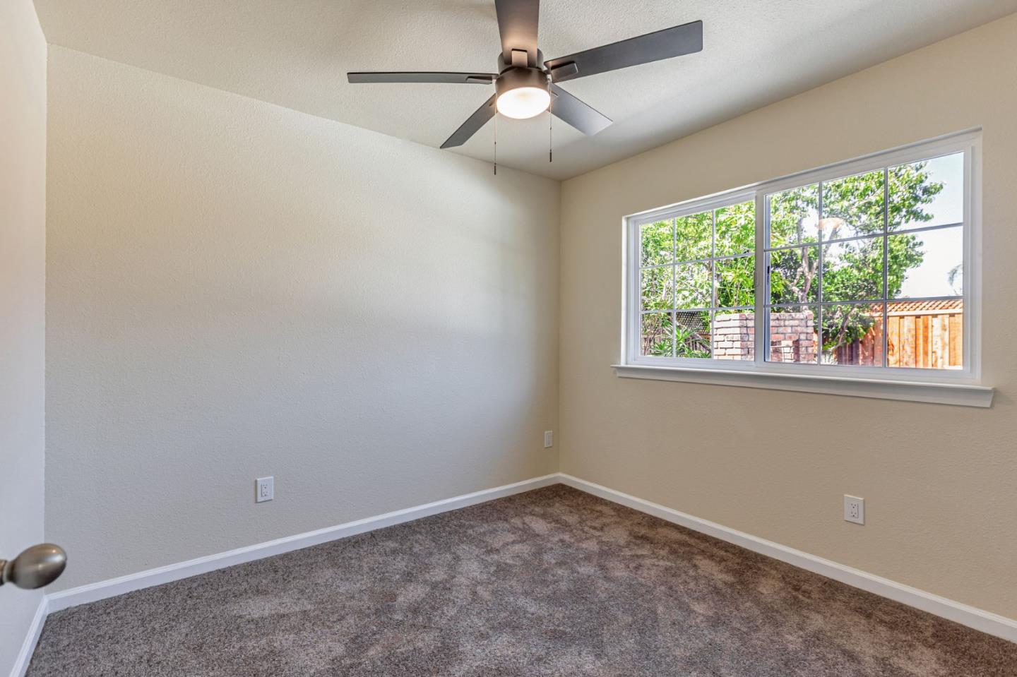 Detail Gallery Image 32 of 39 For 302 Henderson Dr, San Jose,  CA 95123 - 6 Beds | 2 Baths