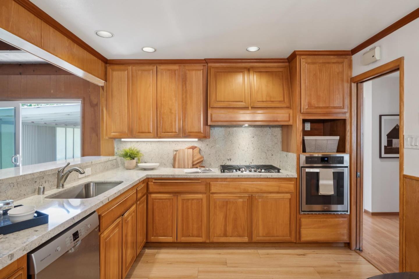 Detail Gallery Image 15 of 56 For 1730 Santa Lucia Ave, San Bruno,  CA 94066 - 3 Beds | 2 Baths