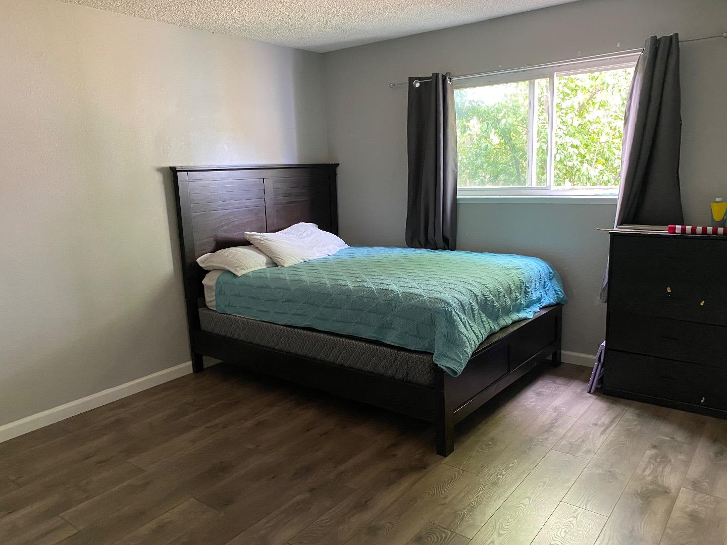 Detail Gallery Image 2 of 11 For 2812 Marvin Gardens St, Modesto,  CA 95350 - 3 Beds | 2 Baths