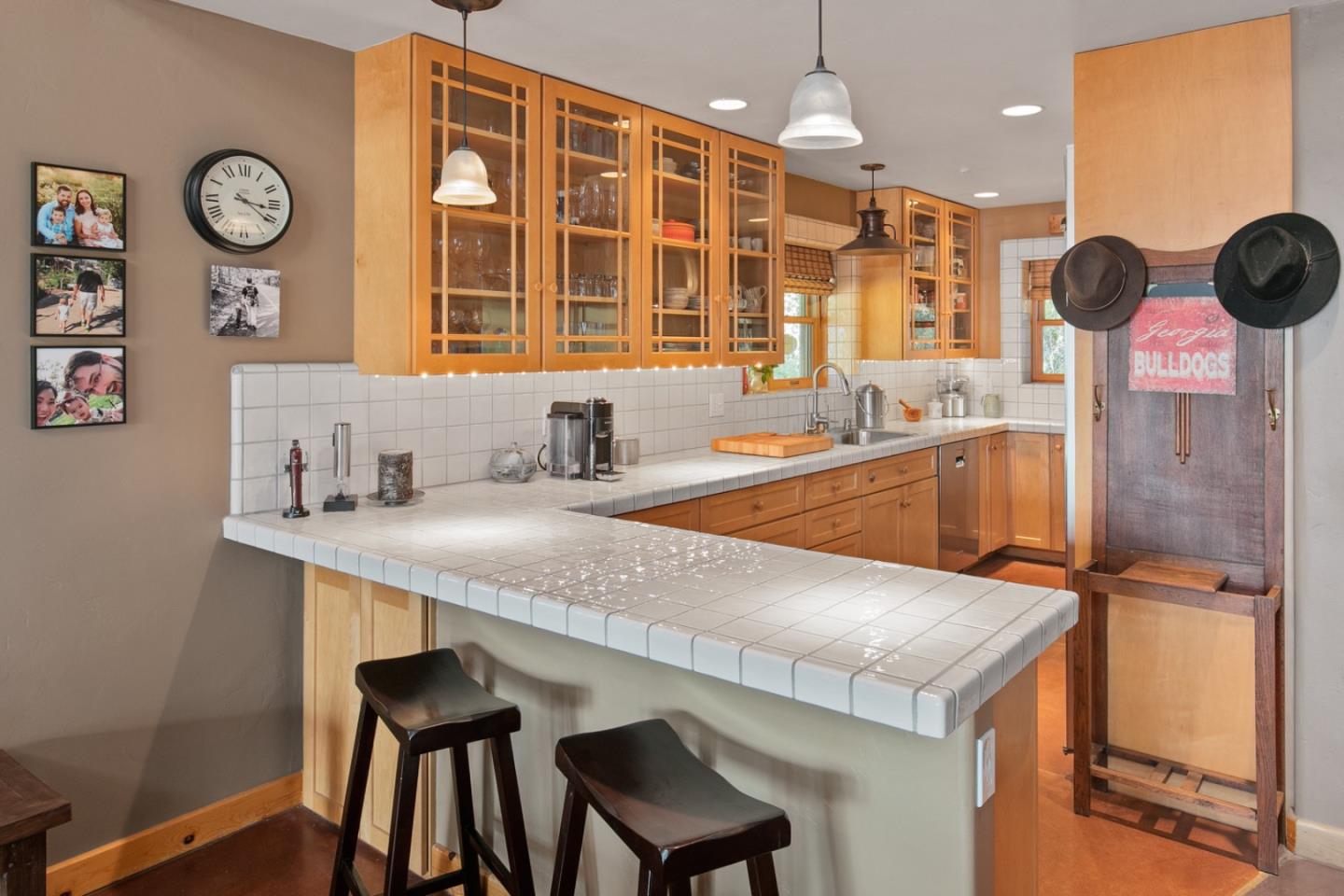 Detail Gallery Image 11 of 68 For 21900 Parrott Ranch Rd, Carmel Valley,  CA 93924 - 5 Beds | 4 Baths