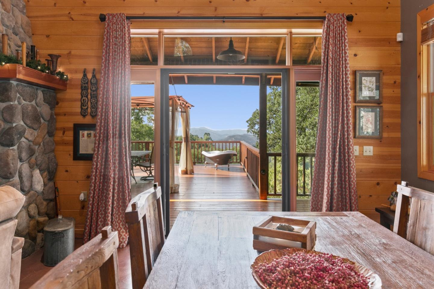 Detail Gallery Image 14 of 68 For 21900 Parrott Ranch Rd, Carmel Valley,  CA 93924 - 5 Beds | 4 Baths