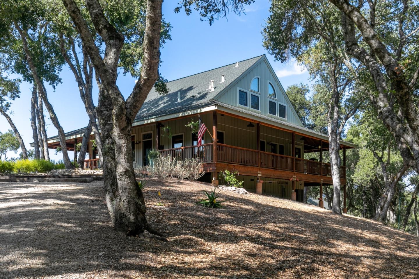 Detail Gallery Image 3 of 68 For 21900 Parrott Ranch Rd, Carmel Valley,  CA 93924 - 5 Beds | 4 Baths