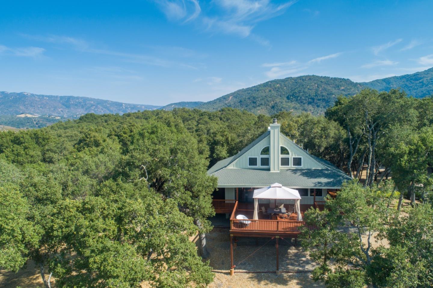Detail Gallery Image 6 of 68 For 21900 Parrott Ranch Rd, Carmel Valley,  CA 93924 - 5 Beds | 4 Baths