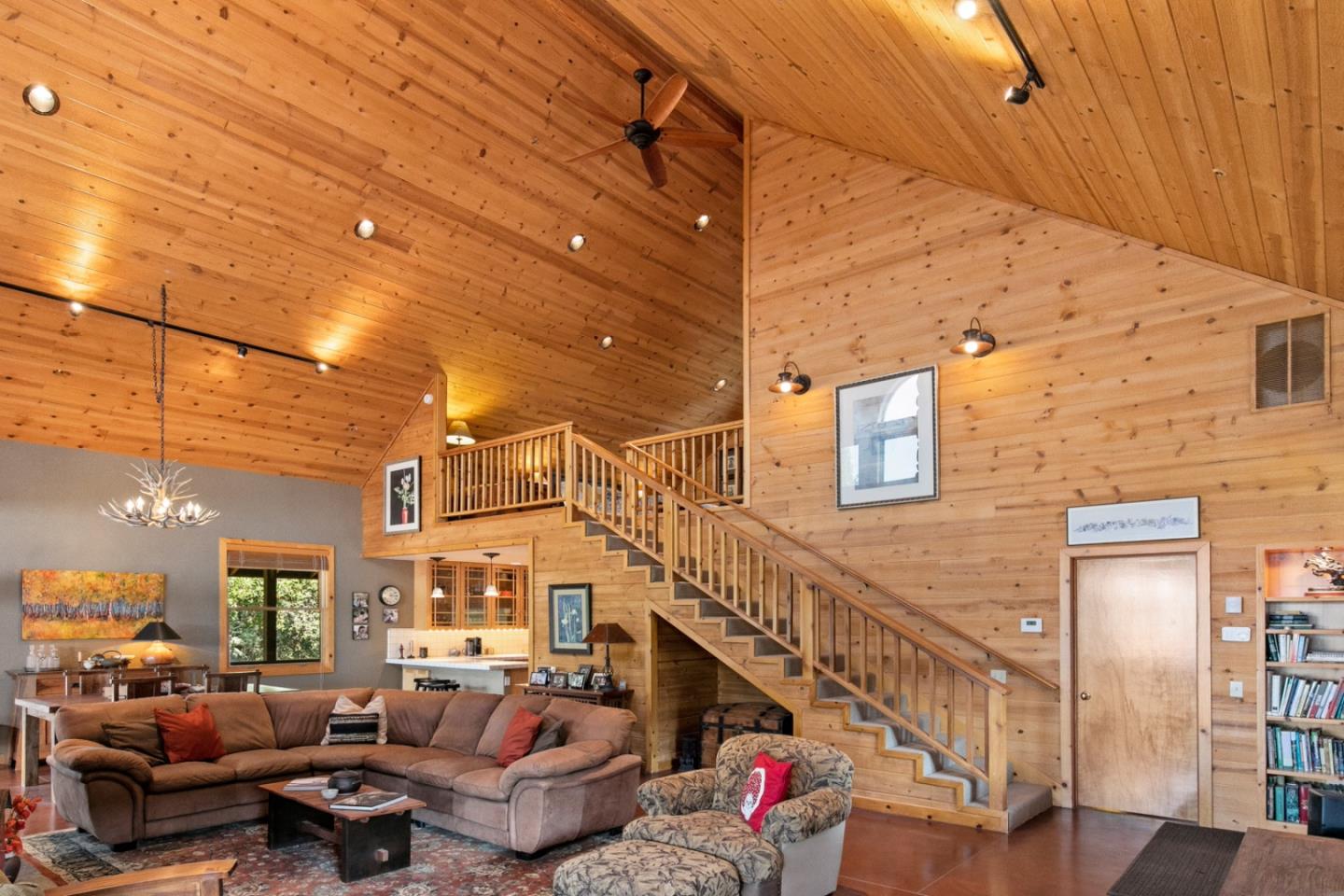 Detail Gallery Image 9 of 68 For 21900 Parrott Ranch Rd, Carmel Valley,  CA 93924 - 5 Beds | 4 Baths