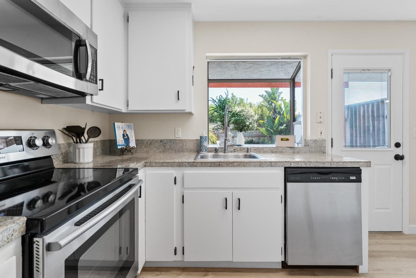Detail Gallery Image 30 of 51 For 409 Sailfish Dr, Aptos,  CA 95003 - 2 Beds | 1/1 Baths